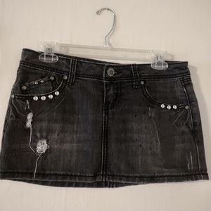 Y2K Almost Famous HOT TOPIC Punk Distressed Studded Dark Denim Mini Skirt Size 3